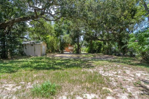 214 Forrest Ave, Cocoa FL 32922-7517 exterior