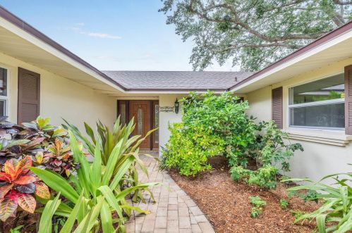 4320 Meadowood St, Orlando, FL 32812-7979