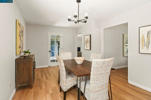 38 Liahona Ct, Concord, CA 94523-3206