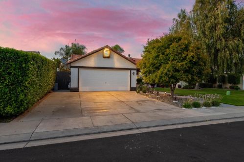 2525 Bordona Dr, Riverbank, CA 95367-2791