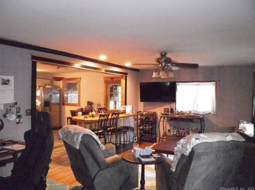 21 Humes Rd, Killingly CT  06241-1226 exterior