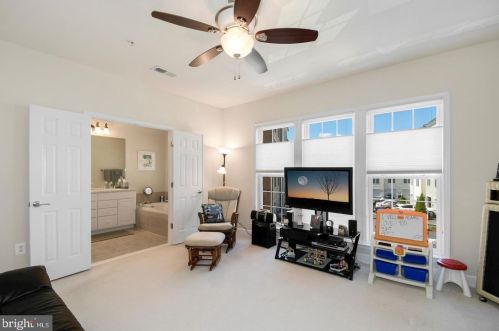 14800 Potomac Branch Dr, Woodbridge VA  22191-4056 exterior