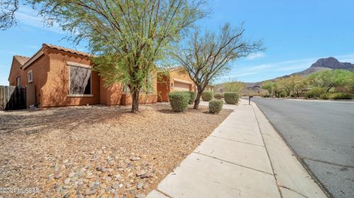 8436 Moonfire Dr, Tucson, AZ 85743-1521
