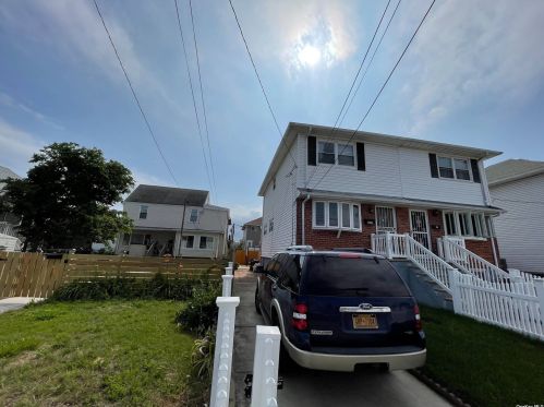 337 Beach 88th St, Far Rockaway, NY 11693-1435