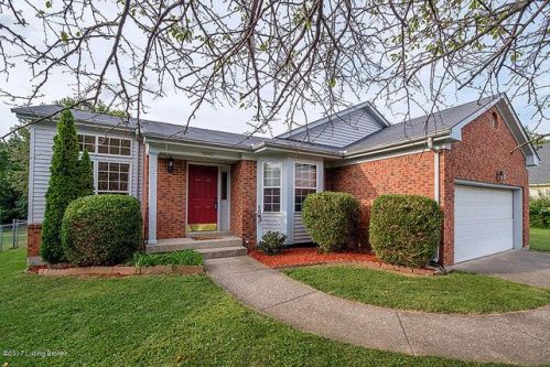 10307 Vantage Rd, Louisville, KY 40299-6803