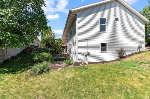 1601 Elderberry St, West Bend, WI 53095-5410