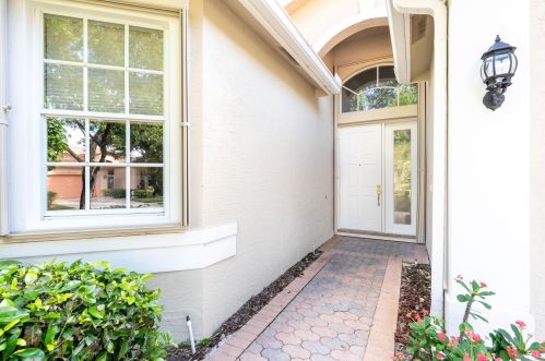 7358 Kahana Dr, Boynton Beach FL  33437-8103 exterior
