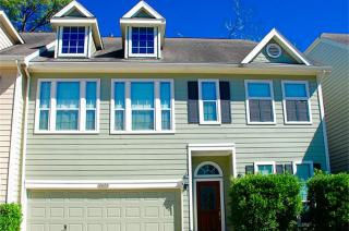 2622 Shady Acres Lndg, Houston TX  77008-7078 exterior