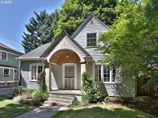 2135 37th Ave, Portland, OR 97212-5251