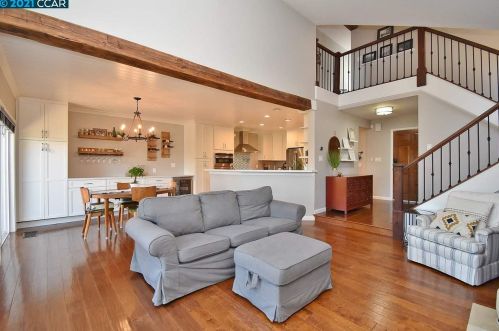 561 Silver Oak Ln, Danville, CA 94506-4647
