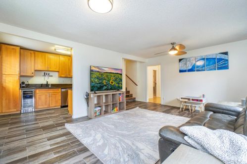 2437 Akepa St, Pearl City HI  96782-1069 exterior