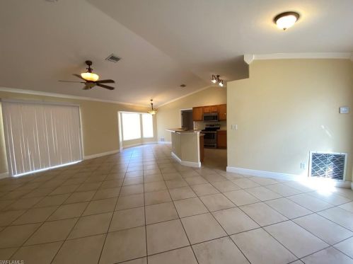 5017 Lee Cir, Lehigh Acres, FL 33971-1044