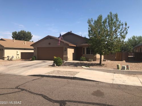 7991 Sundew Dr, Tucson, AZ 85710-8573