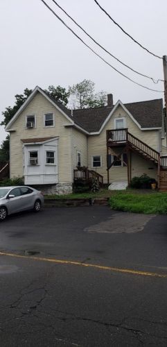 9 Wight St, Raymond, NH 03077-2373