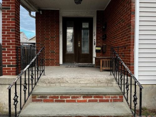 68 King St, Bridgeport, CT 06605-2920
