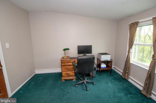 173 Marmic Dr, Southampton PA 18966-1724 exterior