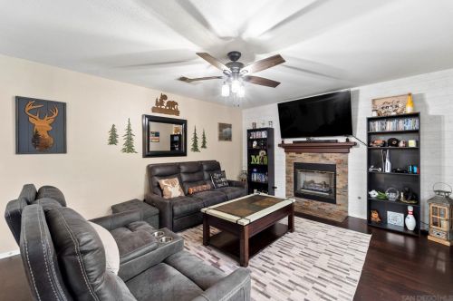 42064 Pine Needle St, Temecula CA  92591-7915 exterior