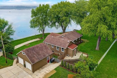 456 Andrews St, Mukwonago WI  53149-1504 exterior