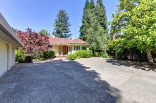 6773 Terreno Dr, Rancho Murieta, CA 95683-9407