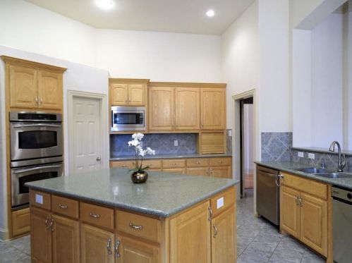 6308 Kiest Forest Dr, Frisco TX  75035-7457 exterior