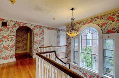 465 Rochambeau Ave, Providence RI 02906-1908 exterior