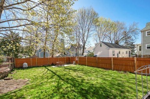 219 Franklin St, Melrose MA  02176-1824 exterior