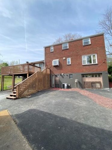 3909 Liberty Way, Mckeesport, PA 15133-1010