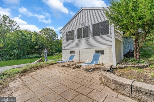 16 Bayberry Rd, Princeton NJ  08540-7417 exterior