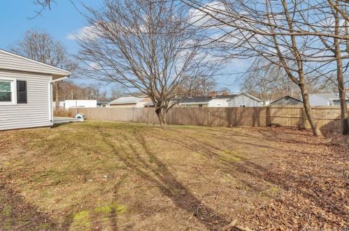 2870 Broadbridge Ave, Stratford CT  06614-2957 exterior