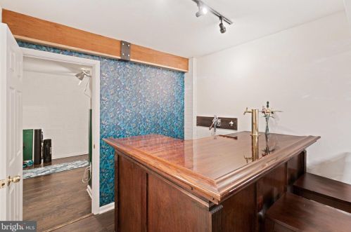 2770 Hyson Ln, Falls Church VA  22043-3522 exterior