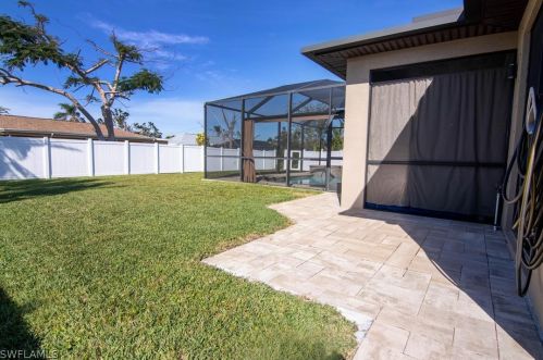 3754 6th Ave, Cape Coral FL  33904-5203 exterior