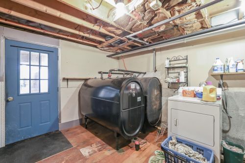 91 Hamwoods Rd, Alton NH  03809-5038 exterior