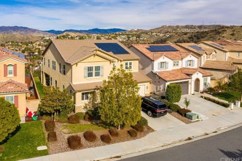 20537 Brookie Ln, Santa Clarita, CA 91350-3679
