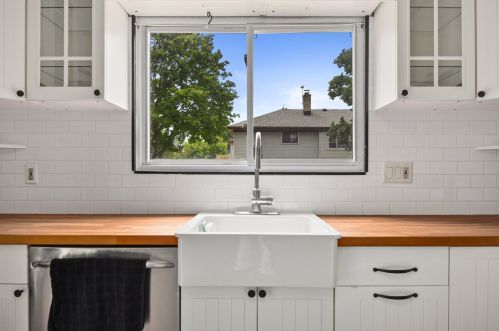 976 58, Milwaukee WI 53214-3367 exterior