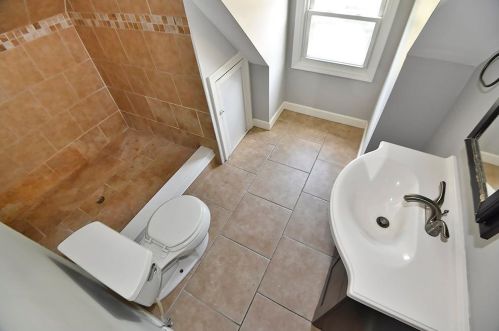 1045 6th St, Faribault MN  55021-4707 exterior