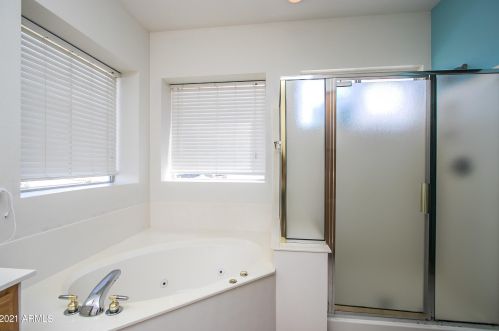 1434 Spur Ave, Gilbert AZ  85296-1946 exterior