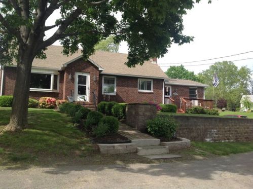 127 Sunset Ter, Hurley, NY 12443-6308