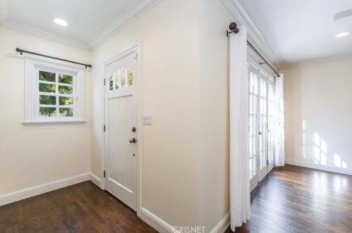 4814 Norwich Ave, Van Nuys CA  91403-2018 exterior