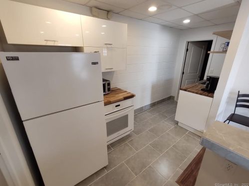 249 Pequot Ave, United States Coast Guard Ac CT  06320-4608 exterior