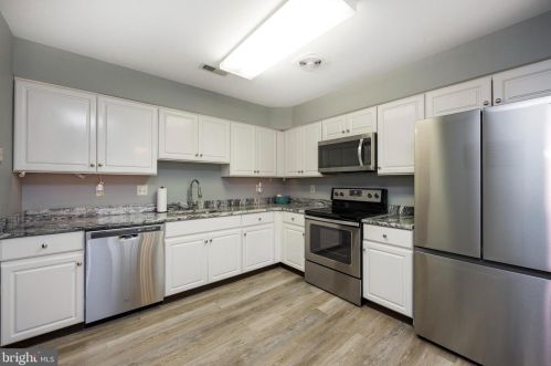 835 Dewees Pl, Collegeville, PA 19426-2272