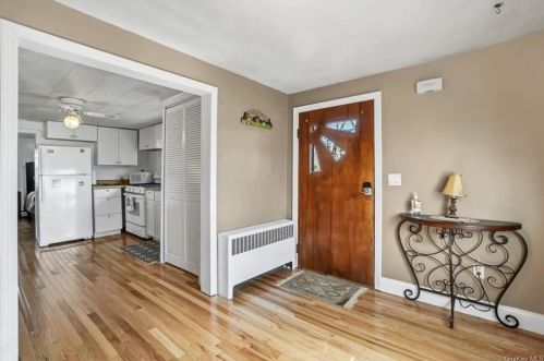 4 Vin Rose Ln, Marlborough NY  12542-5627 exterior