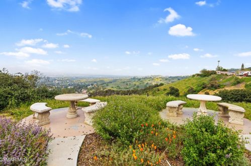 142 Pueblo Ln, Topanga CA  exterior