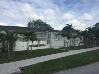 5691 2nd St, Miami, FL 33126-4938