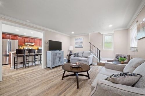 3848 Dalewood St, Pittsburgh PA 15227-3424 exterior