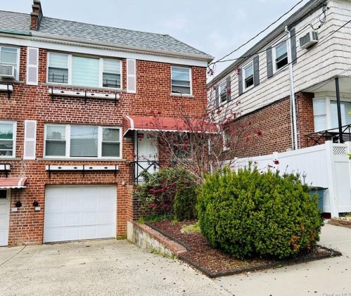 2929 Milton Pl, Bronx, NY 10465-3335