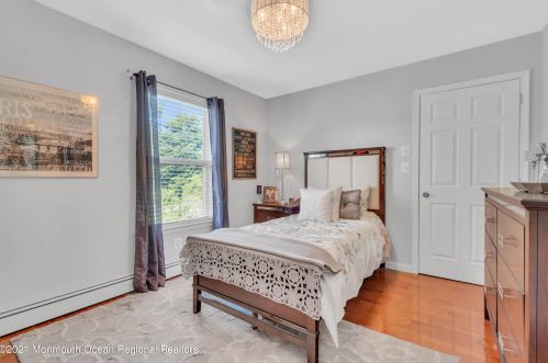 142 Serpentine Dr, Morganville NJ  07751-1400 exterior