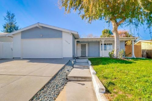 13216 Lakeview Rd, Lakeside, CA 92040-4728