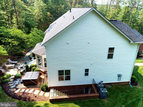 20500 Stone Fox Ct, Leesburg VA 20175-7223 exterior