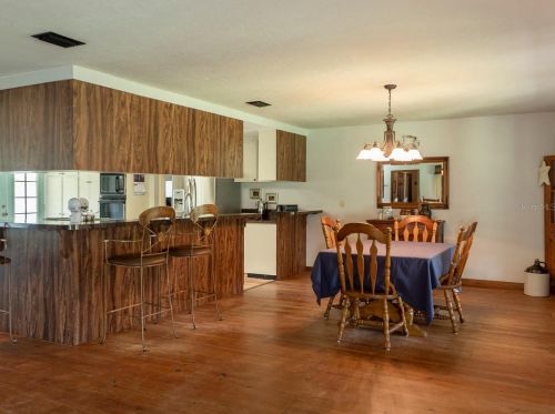 6737 180th Avenue Rd, Ocklawaha FL  32179-7002 exterior