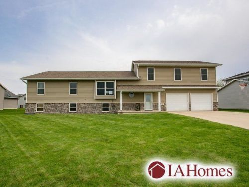 317 Roosevelt St, Alburnett, IA 52202-9746